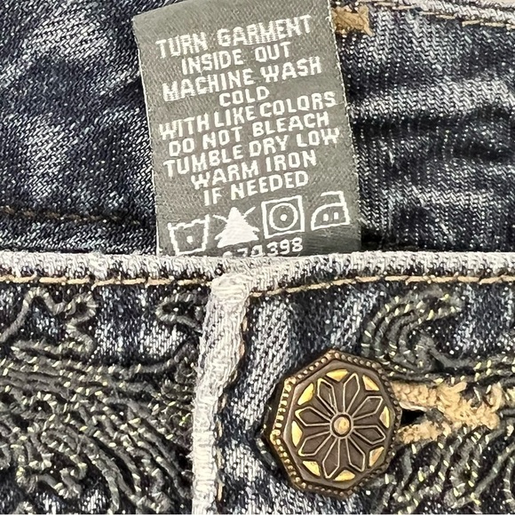 𝅺MOTTO Your Style Mantra Embellished Waistband. - Picture 12 of 12